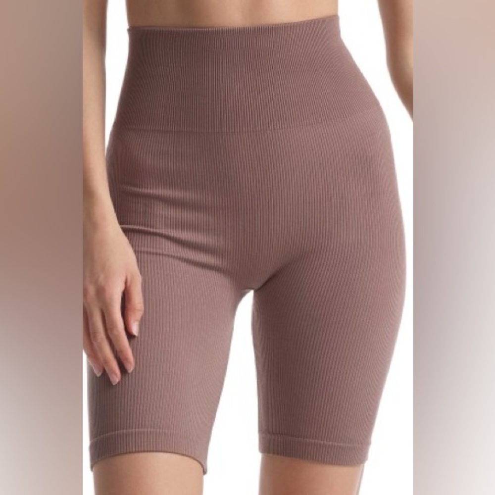 NWT- Commando Studio Rib Bike Short in Smoke